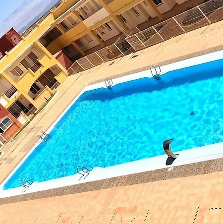 Sunset House Et Piscine アパート *